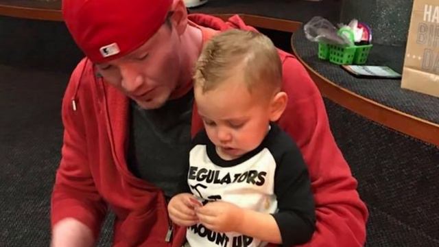 “Потом вернись за мной”: Её муж неожиданно вышел из машины. Вскоре она была крайне удивлена смотреть онлайн