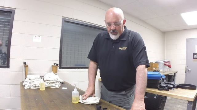 Cleaning Your SIG SAUER Classic Line Pistol смотреть онлайн