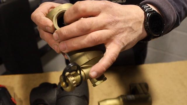 Как удалить воздух из системы отопления, Сепараторы воздуха смотреть онлайн