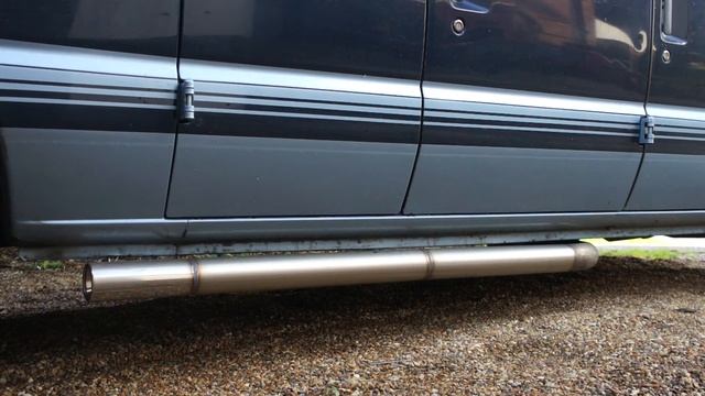 Ford Econoline E150 - LOUD v8 - Custom Exhaust смотреть онлайн