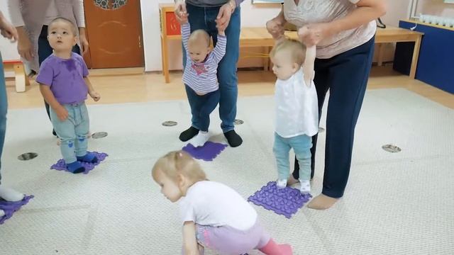 Развивающее занятие с малышами 1-2 года смотреть онлайн