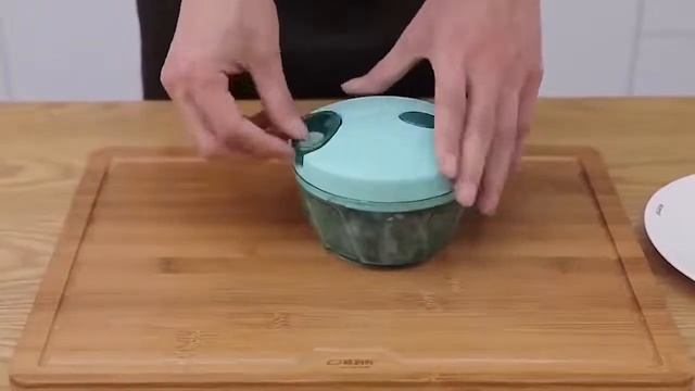 Mini processador manual de alimentos. Triturador, picador e cortador de temperos com 3 lâminas смотреть онлайн