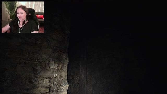 WORLD'S WORST FLASHLIGHT.. | Resident Evil Village (Part 1) смотреть онлайн