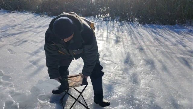 Рыбачим в кайф. Зимняя жерлица. Выезд за крупняком. смотреть онлайн