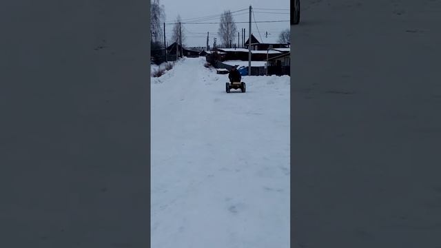 Инвалидка. Бортоповоротный вездеход. Первый выезд. смотреть онлайн