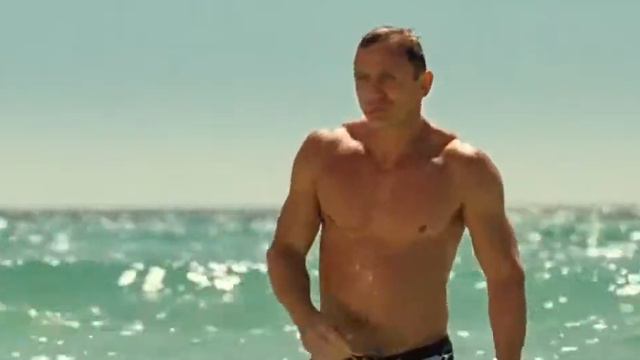 Caterina Murino - Solange Dimitrios - Beach Scene - James Bond 007 No Time To Die