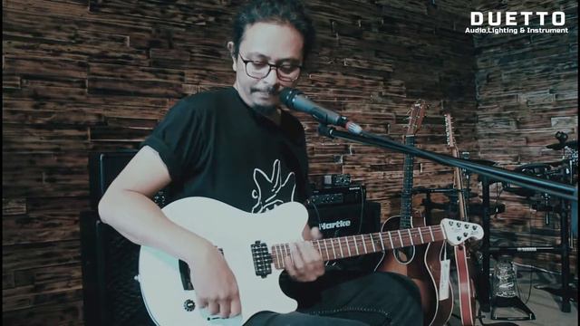 Review... Sterling | AXIS by Musicman | Jacquard Lawalata смотреть онлайн
