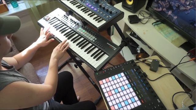 LIVE LOOPING HIPHOP BEATS: Ableton, PUSH 2, Novation Launch Key, Mini Nova, смотреть онлайн