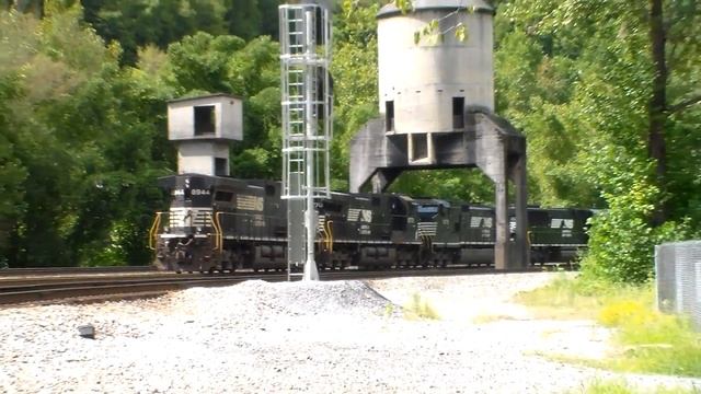 A Day Railfanning on the Pocahontas Division! смотреть онлайн