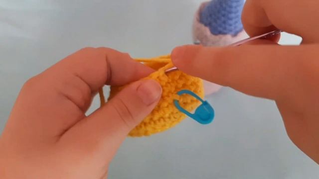 Вязание крючком пасхальной подставки под яйцо. Подробный мастер - класс??? смотреть онлайн