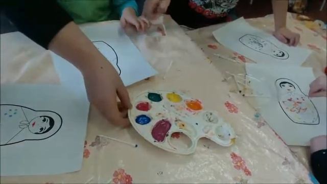 Разукрашиваем Матрёшку! смотреть онлайн