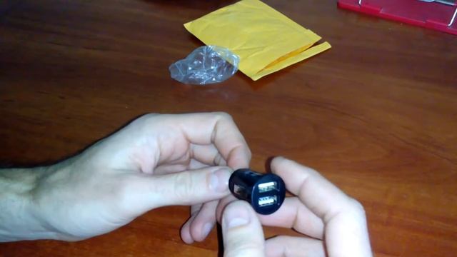 USB Автозарядка в прикуриватель на 2 порта от USB (Посылка из Китая) смотреть онлайн