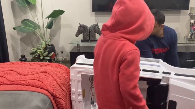 Kids ride on cars | Unboxing Mercedes-benz AMG G63 | unboxing and testing| kids car toy | power rid смотреть онлайн