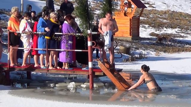 Йорданські купання в Медвежі 2019 смотреть онлайн