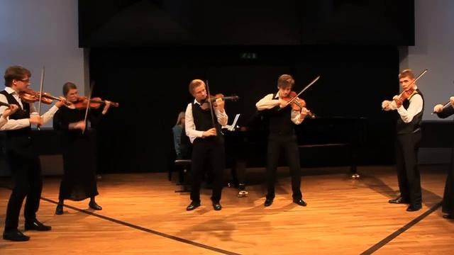 Traditional Irish music - Lilla Akademien's Violin Ensemble смотреть онлайн