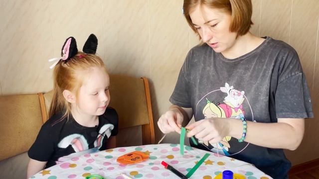 ДЕКОР на ХЭЛЛОУИН 2021 своими руками из бумаги: УКРАШАЕМ дом ХОМЯКА тыквой и паутиной \\ умытые мыш смотреть онлайн