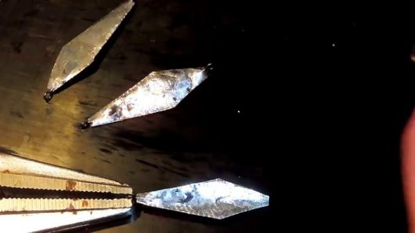 Как сделать блесну ЛИСТИК. Зимняя блесна на окуня своими руками