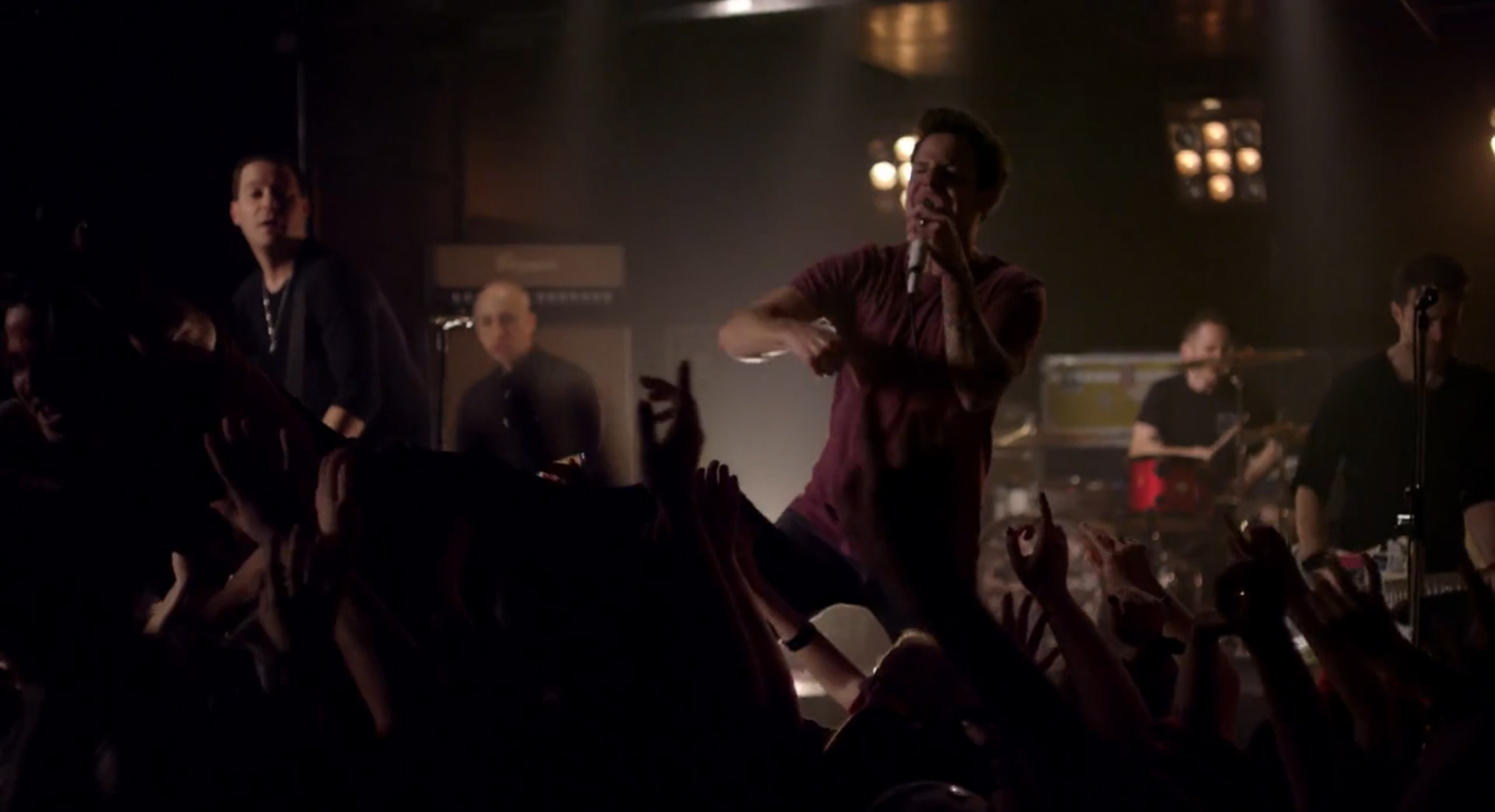 Simple Plan - Opinion Overload смотреть онлайн