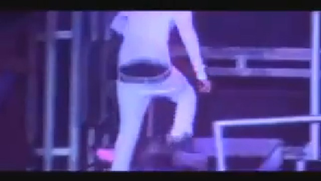 Джастин Бибер теряет штаны смотреть онлайн