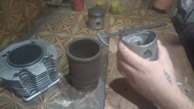 Цилиндры на двигатель Днепр под 82-85 поршни смотреть онлайн