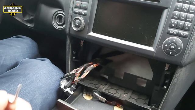 How to remove the Comand on Mercedes W164, X164 / Removing the standard car radio Mercedes W164 X16 смотреть онлайн