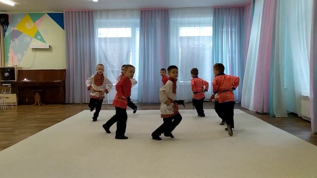 Русский народный танец "Варенька" смотреть онлайн