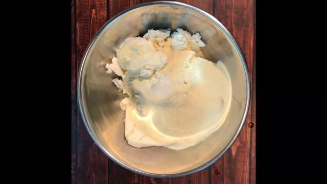 Манник с творогом и сметаной: рецепт от Foodman.club смотреть онлайн