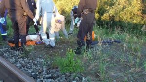 Попал под поезд у моста через «Почекуйку»