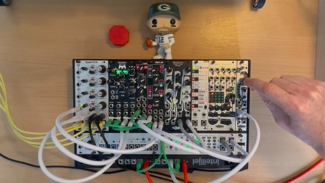 Tutorial 1 - Eurorack Beginner Tutorial - patch from scratch with Basimilus and Mimetic Digitalis смотреть онлайн