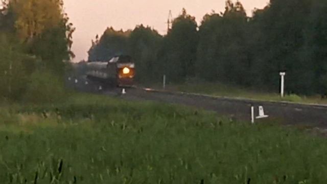 Сыктывкар - Усинск 306R на переезде смотреть онлайн