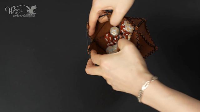 D20 Leather Dice Bag | Wyvern's Hoard смотреть онлайн