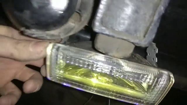 Установка дополнительной фары заднего хода Москвич 2141.mp4