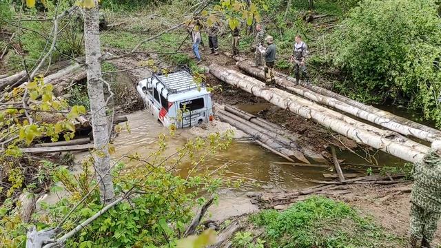 Экспедиция на место посадки космического корабля Восход 2, часть 1 MITSUBISHI (МПС1), Уазы и Нивы смотреть онлайн