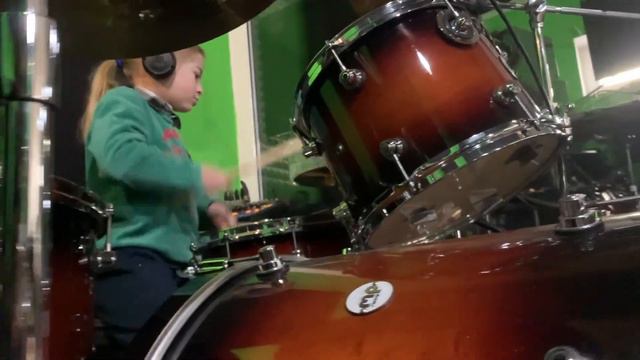 Sofia Noce Drum Cover Smooth Criminal Michael Jackson смотреть онлайн