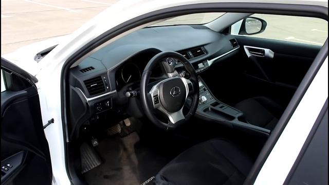Лексус СТ 200h  Люкс с приставкой эко, гибрид ,краткий обзор  Lexus CT200h 2011 года