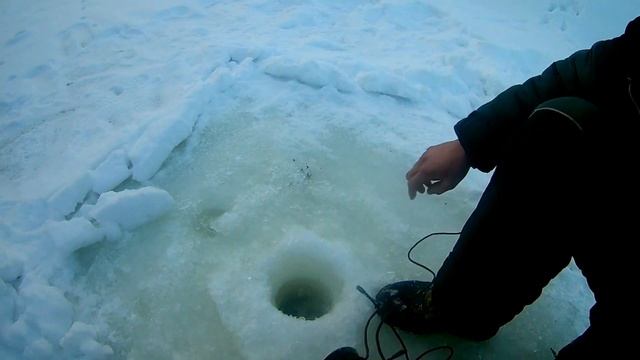 Рыбалка на Жерлицы И так бывает нечего не поделаешь смотреть онлайн