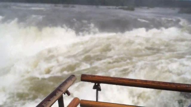 Глотка дьявола. Водопады Игуасу. Аргентина. 00046 смотреть онлайн