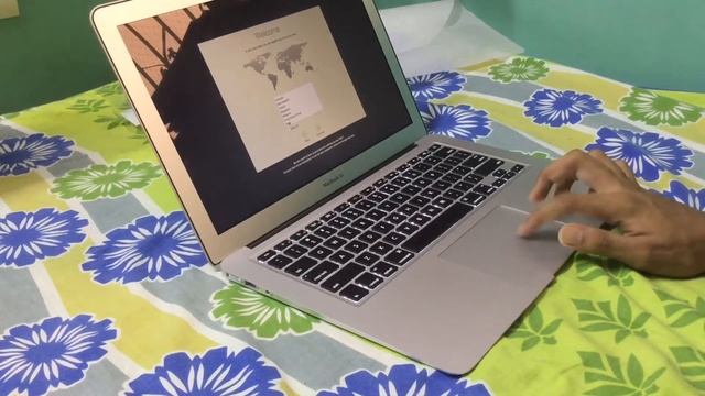 Apple MacBook Air 2017 Unboxing & Demo смотреть онлайн