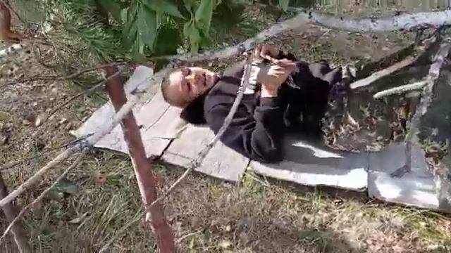 укрипляем дом-шалаш. смотреть онлайн