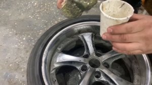 Смывка старой краски с дисков Work