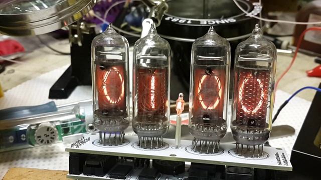 Годинник на лампах ІН-14 | Nixie Clock | Приклад роботи | Lamp clock IN-14 | Nixie Clock смотреть онлайн