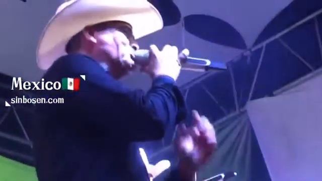 Excelente micrófono en el show! ! смотреть онлайн