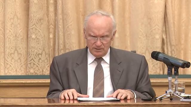 Алексей Ильич Осипов. Лекции. О молитве истинной и ложной смотреть онлайн