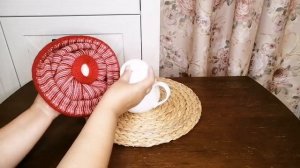 Дуняша - вязаная кукла-грелка на заварочный чайник