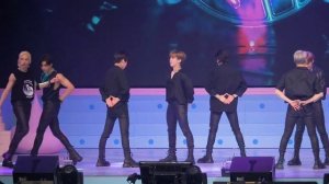 Silent Cry - Stray Kids Dance Mirror