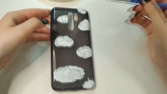 Как я украшаю чехол для телефона своей подруги? Своими руками! смотреть онлайн