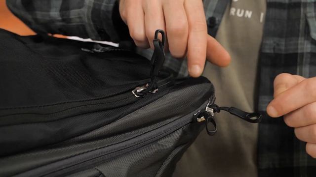Osprey Farpoint 40 Travel Pack смотреть онлайн