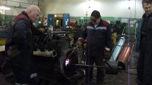 Снятие ступицы маховика двигателя ЯМЗ 240.avi