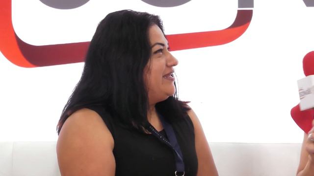 Miriam Farfan comenta sobre el lanzamiento de SONGIE TV смотреть онлайн