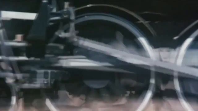 В СССР поезд с пионерами исчез и переместился на 40 лет в будущее смотреть онлайн